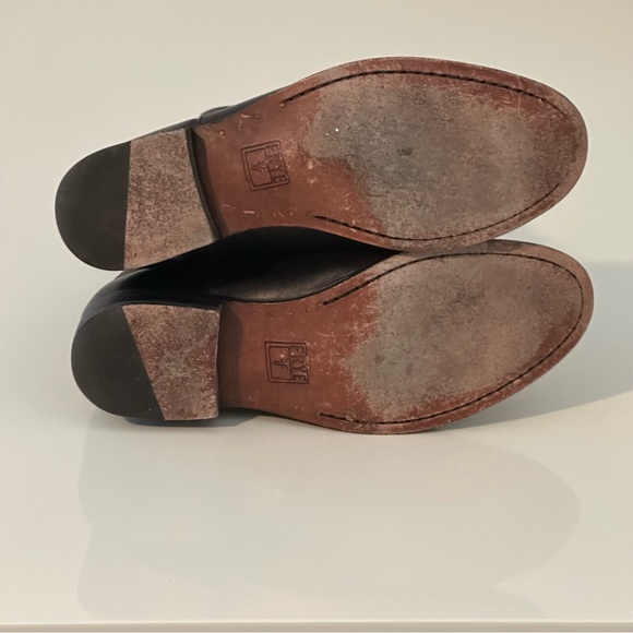 FRYE - Picture 6 of 10